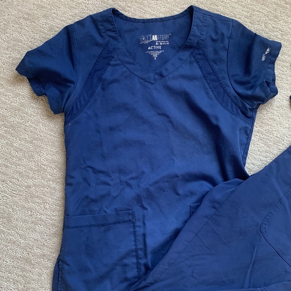 Scrub set - Picture 3 of 4